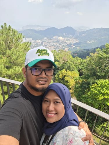 Customer photo review of 9FORTY A-Frame Raya Kosong-Kosong White Kelly Green Snapback