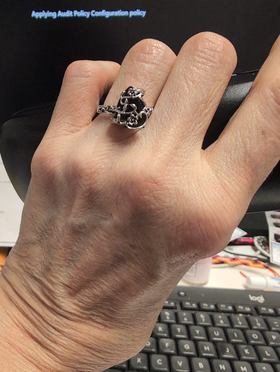 Customer photo review of Vintage Vine Black Agate Ring (Light Luxury Niche Dark Style Band)