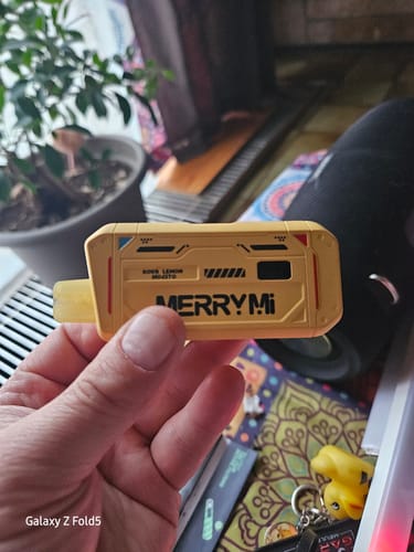 Customer photo review of Merry-Mi - M-Mecha 16K - Puffs / Disposable Vape