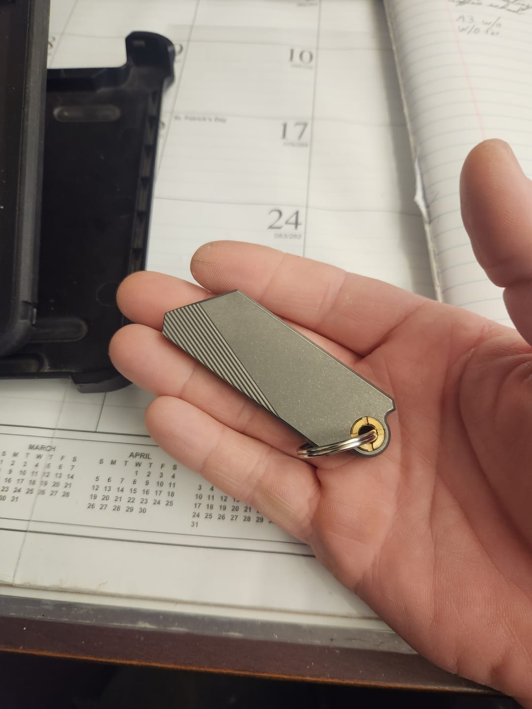 Customer photo review of G9 Utility Knife (Titanium/Brass)