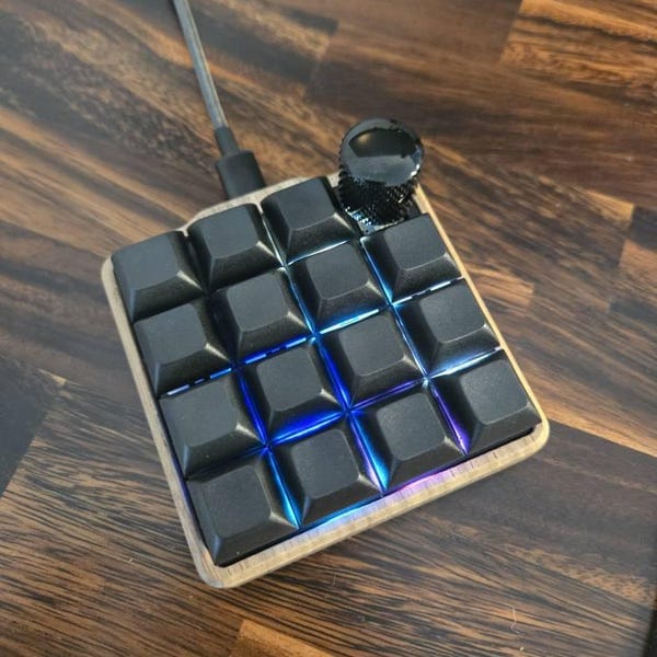 Customer photo review of KLAWOS macropad