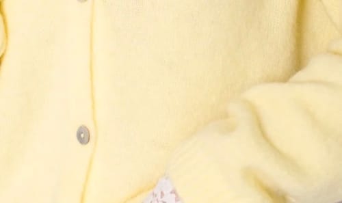 Customer photo review of Jill Soft Strickjacke - Zitronengelb