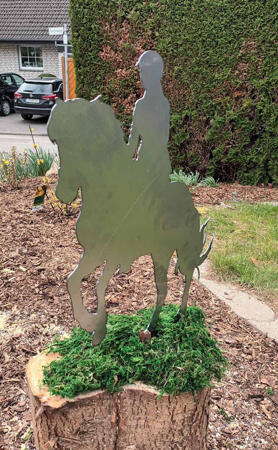Customer photo review of Gartenstecker Reiterin