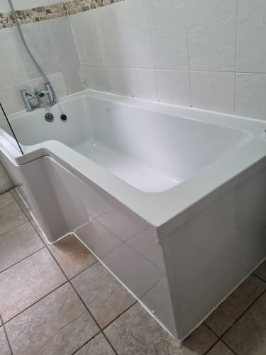 Customer photo review of L-Shaped 1700 x 850/700 Shower Bath