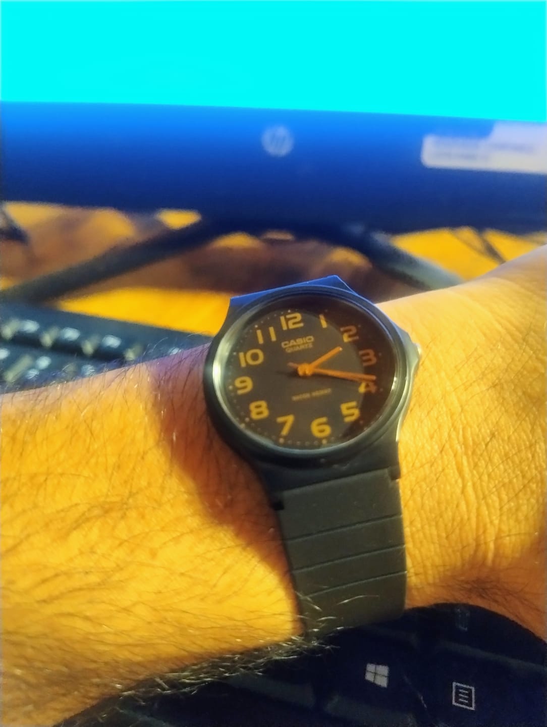 Customer photo review of Reloj Casio Vintage MQ-24-1B2LDF Negro Números