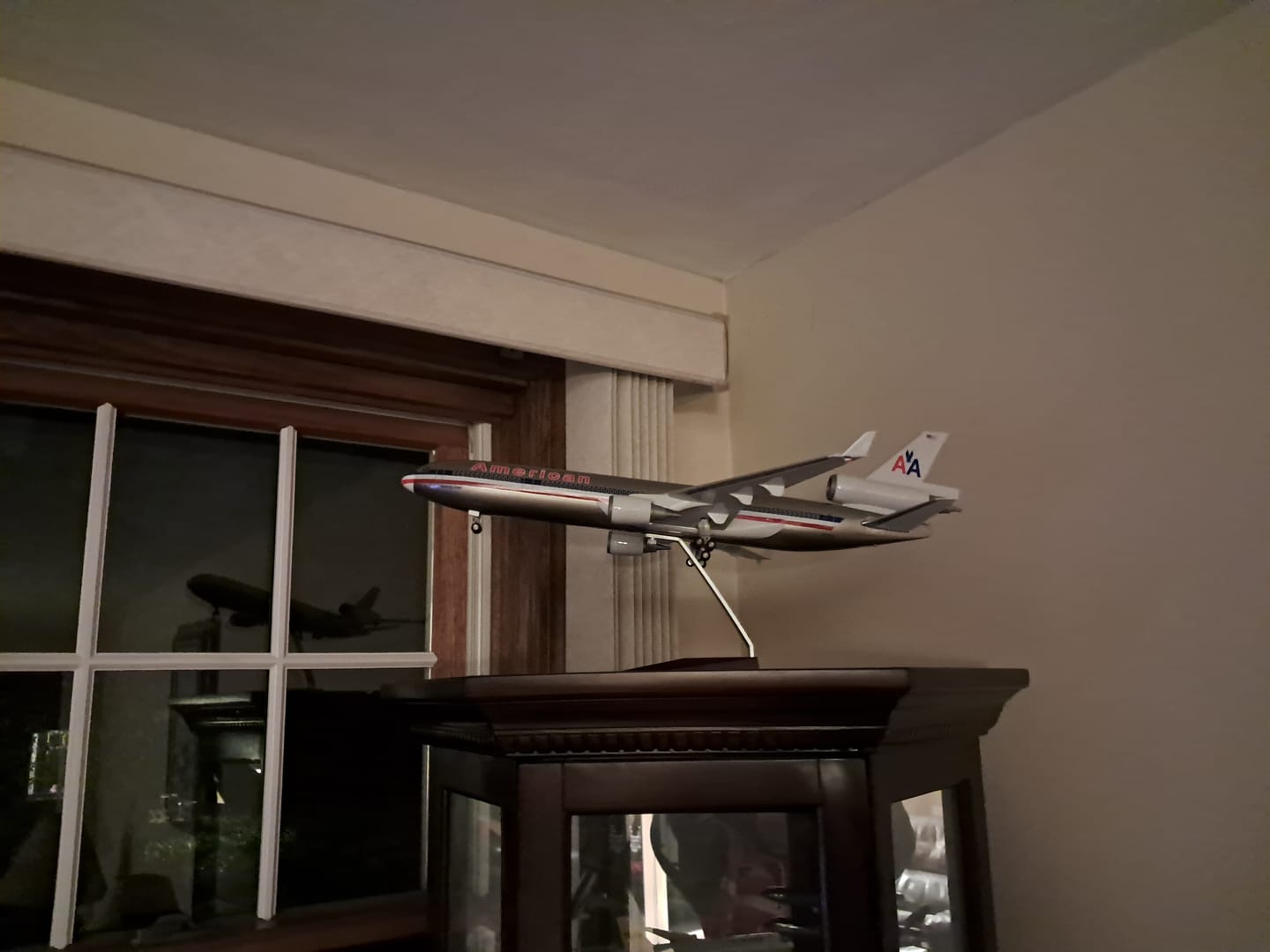 Customer photo review of MD-11 American Airlines 1:130 – 47 cm / 18.5 in – ABS Resin – Optional LED Lights