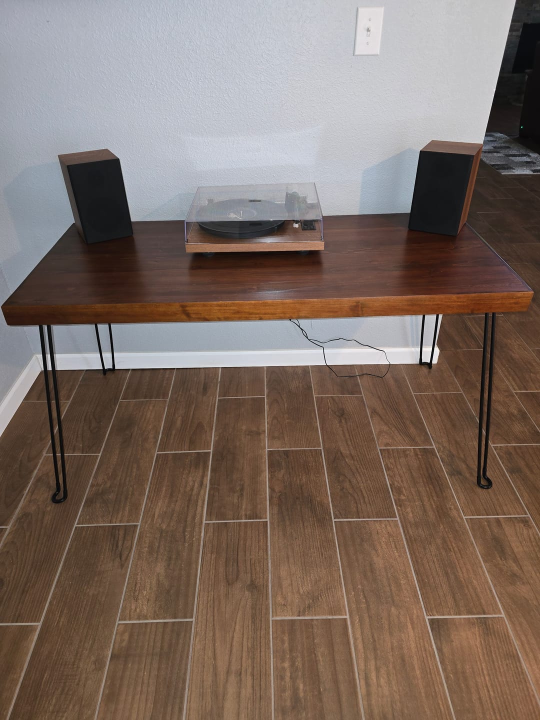 Customer photo review of The Larger Walnut Portland (55"x25")