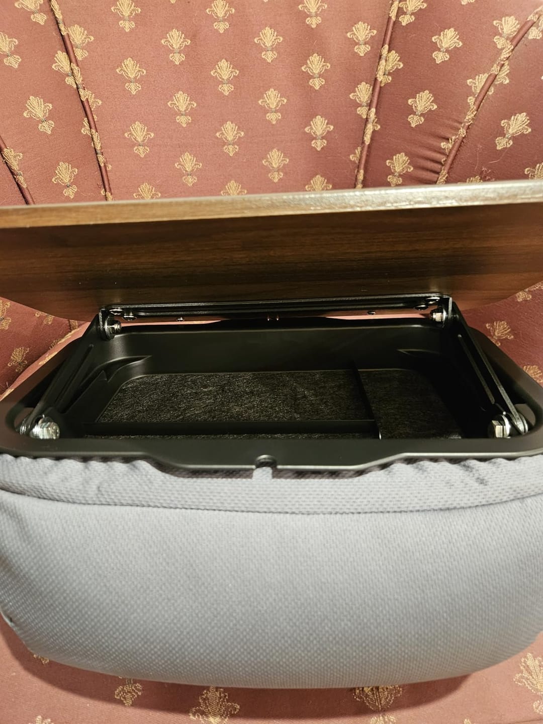 Customer photo review of Adjustable Pillow Stand with Storage