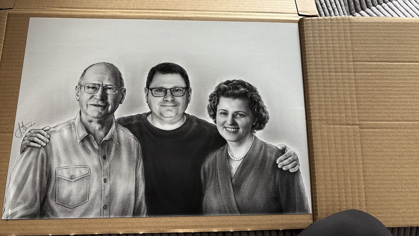 Customer photo review of Portrait Zeichnen Lassen vom Foto - Zeichnung in Bleistift oder Farbe nach Vorlage