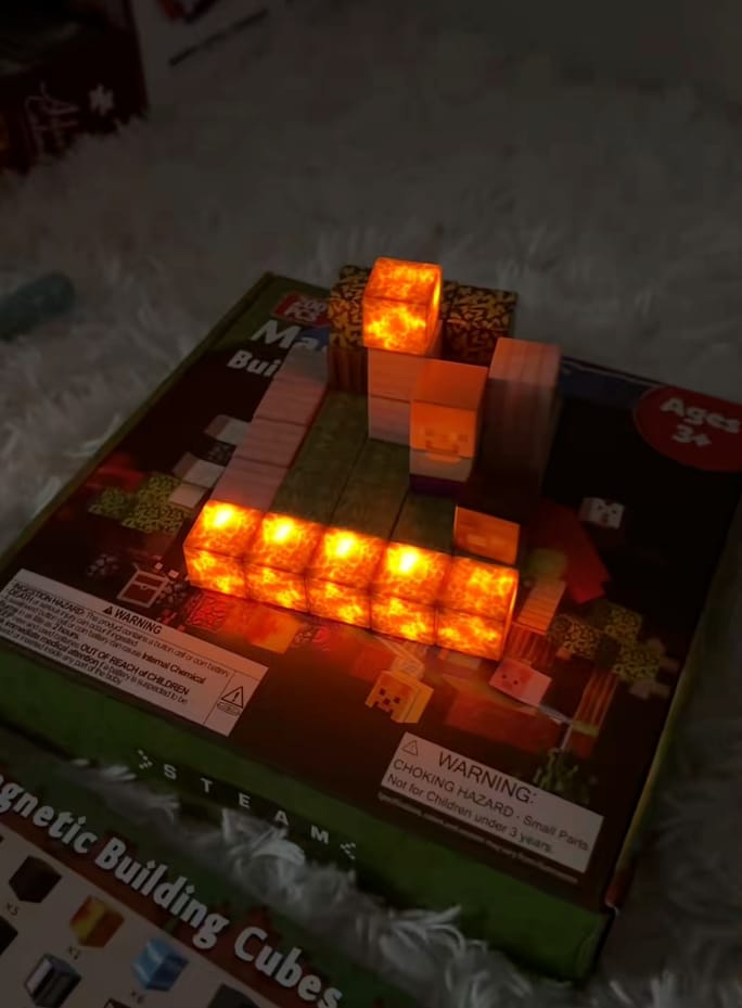 Customer photo review of KidsCraft® Patentierte LED Magnetbausteine