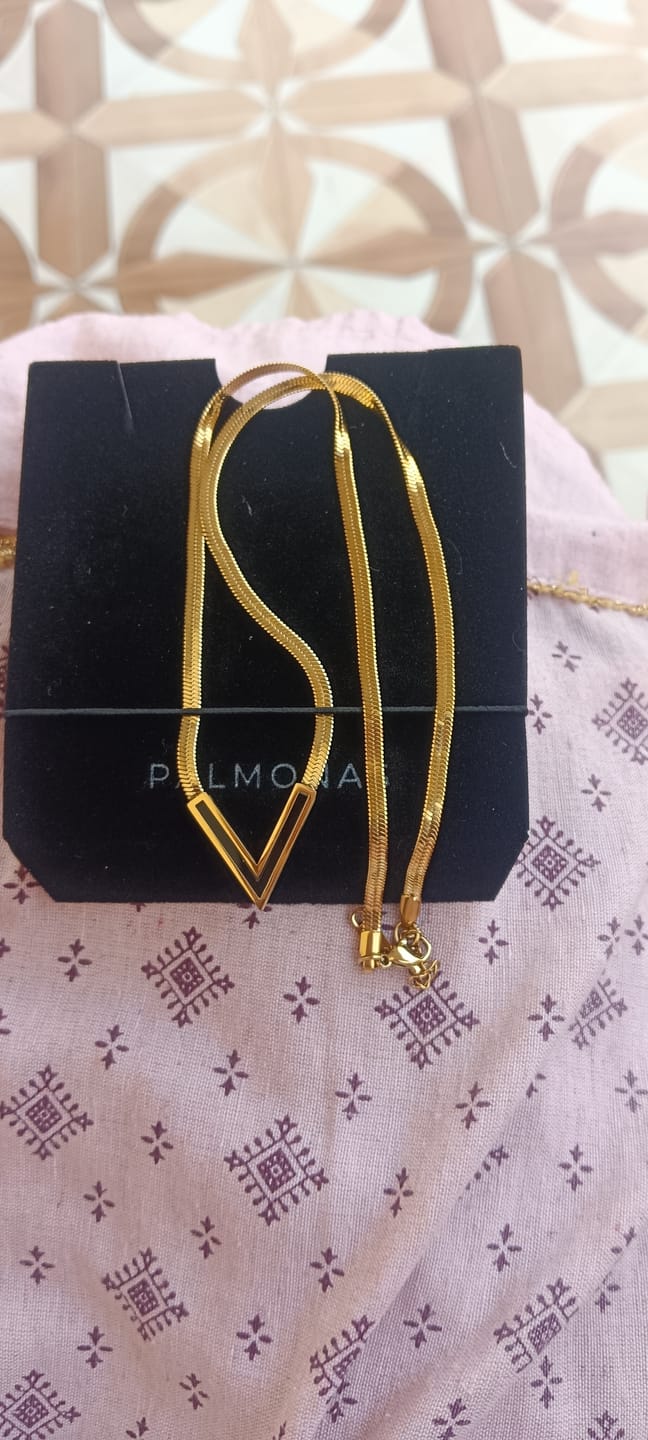 Customer photo review of Black Vixen Necklace