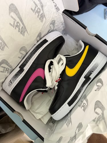 Customer photo review of Nike x G-Dragon Air Force 1 '07 'Para-Noise 3.0' AQ3692-004