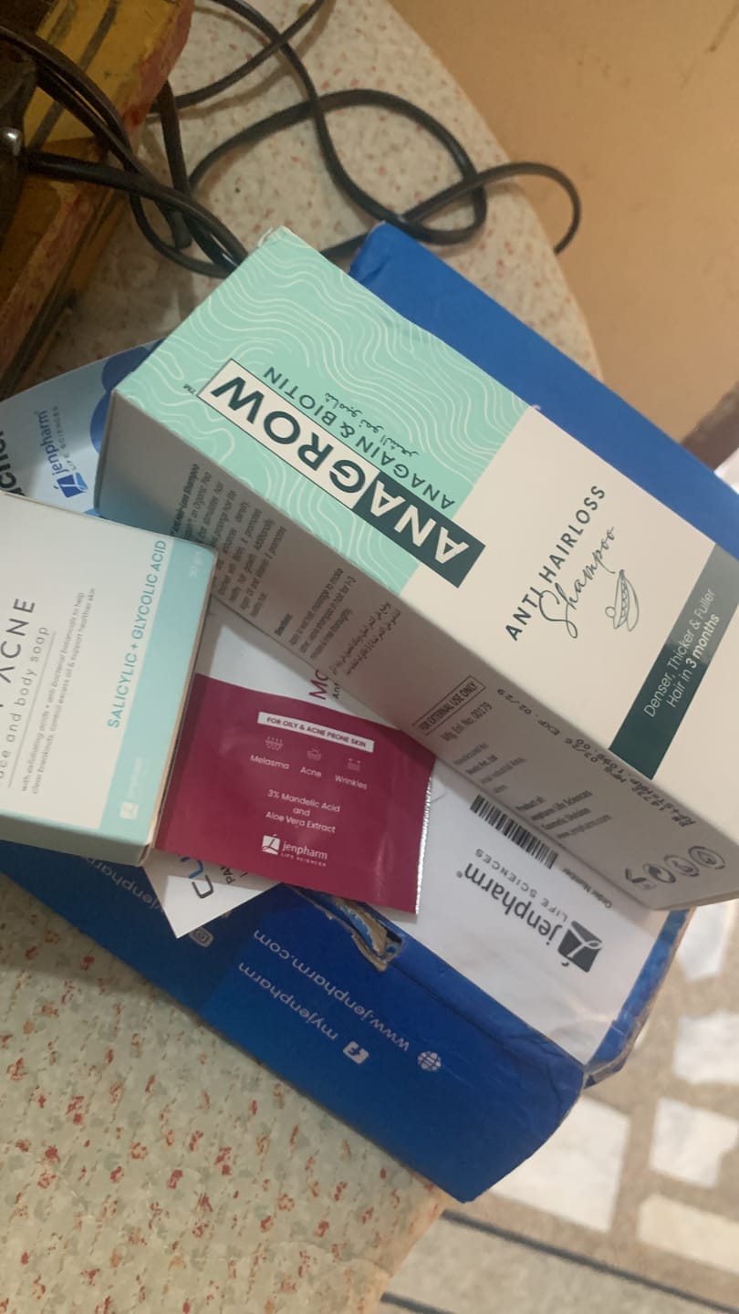 Customer photo review of Anagrow Shampoo