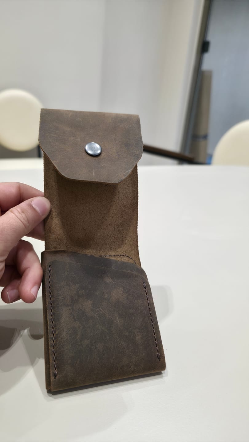 Customer photo review of Arvenzo - El Yapımı Hakiki Deri Erkek Cüzdanı