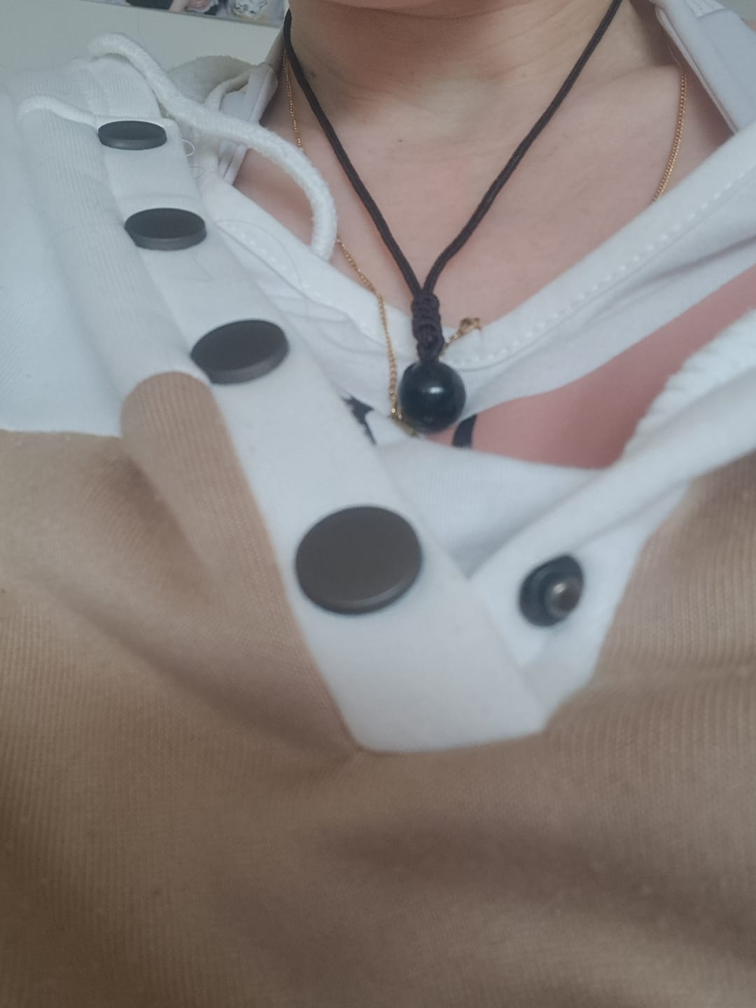 Customer photo review of Pendentif "Sphère" en Obsidienne Dorée