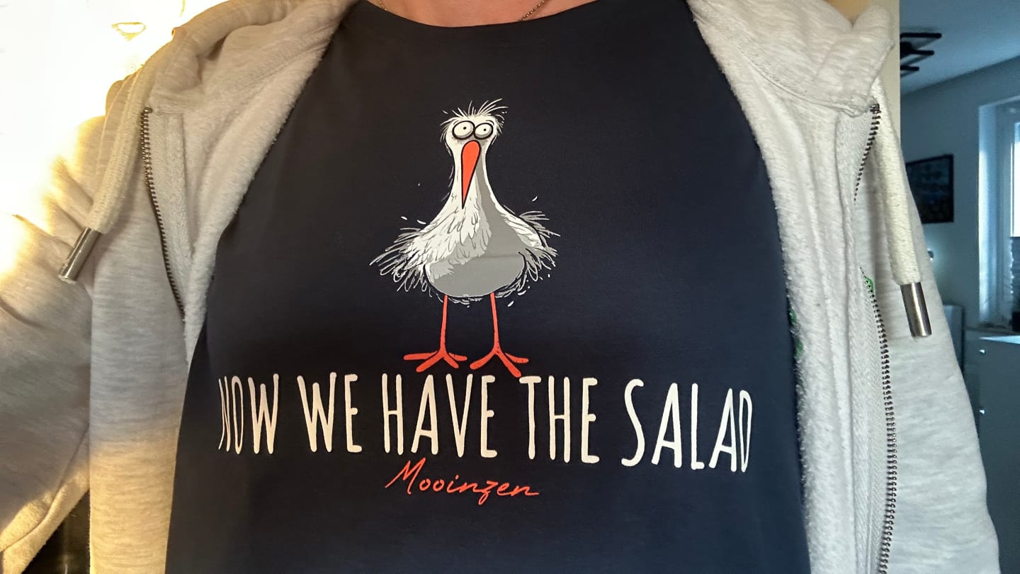 Customer photo review of Now We Have The Salad · Damen Premium Signature Bio T-Shirt