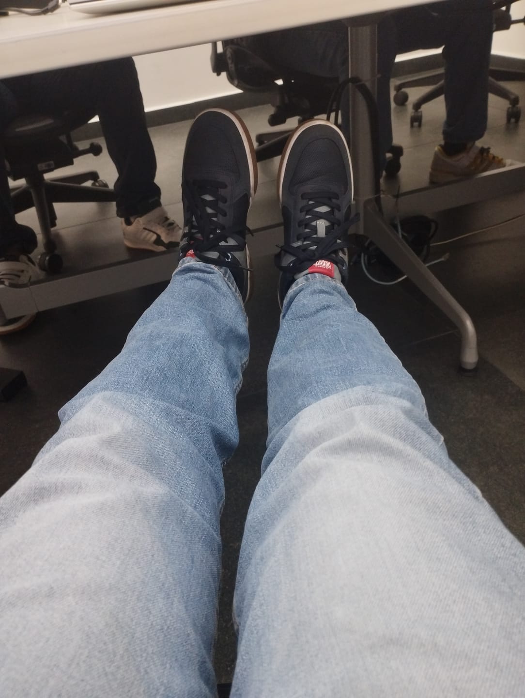 Customer photo review of Tenis Style Hank Azul Marino