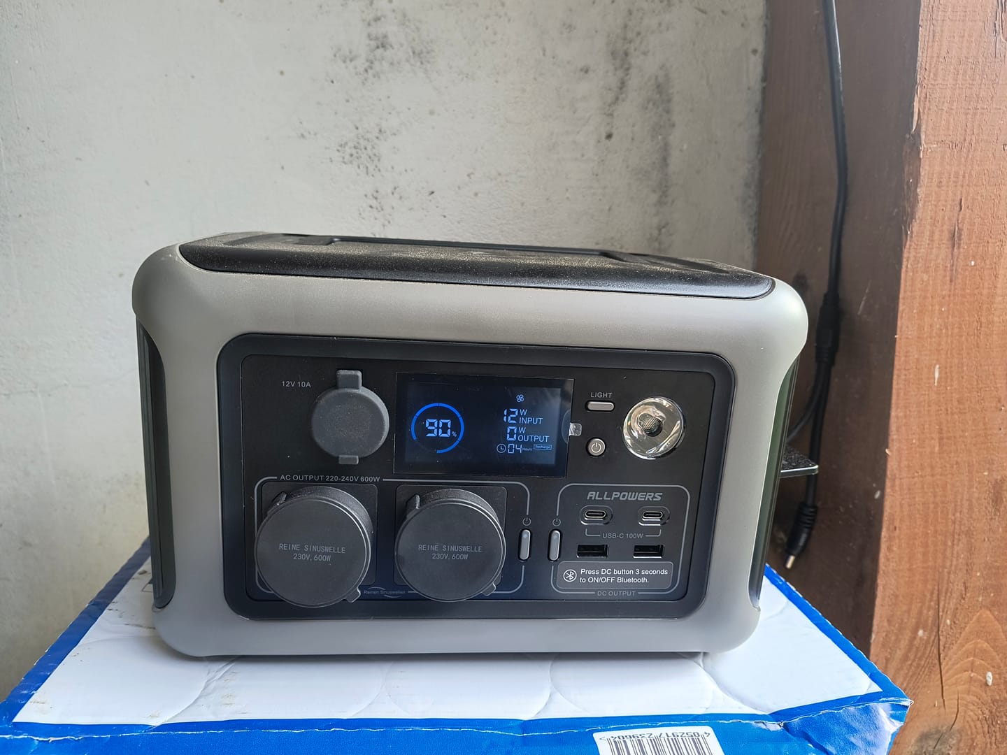 Customer photo review of ALLPOWERS R600 Portable Power Station 600W 299Wh LiFeP04 Battery