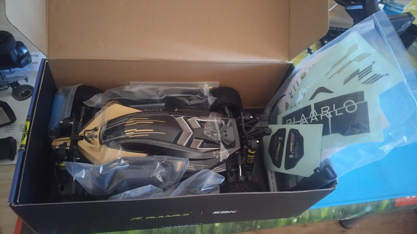 Customer photo review of Rlaarlo Storm Breaker 1/10 Carbon Fiber Brushless RTR 4WD Buggy | SBK10