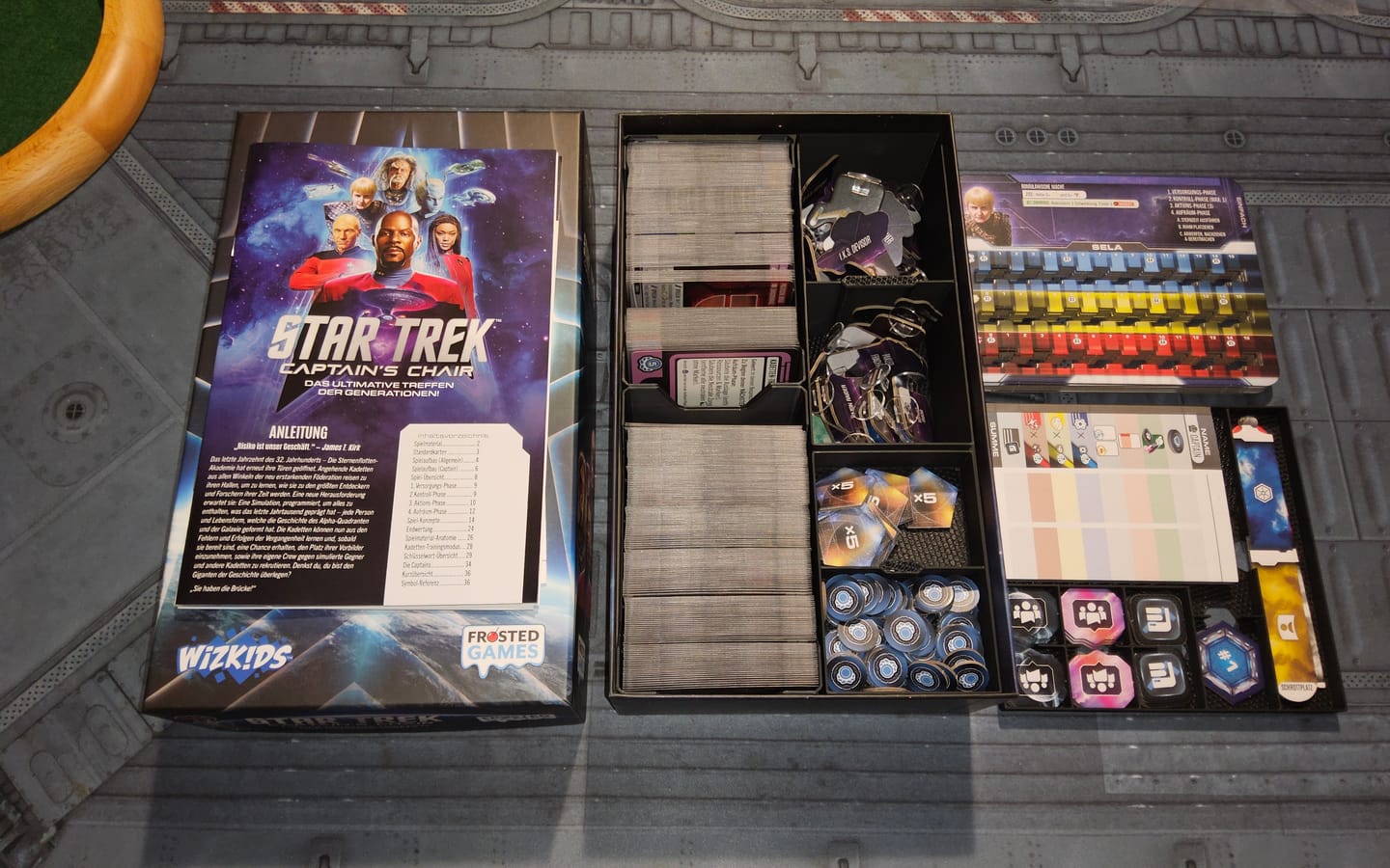 Customer photo review of "STAR TREK: CAPTAIN'S CHAIR" Premium Insert [Grundspiel]