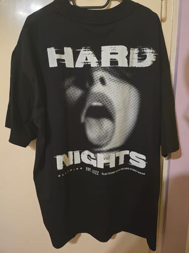 Customer photo review of Night Face (Oversized shirt)
