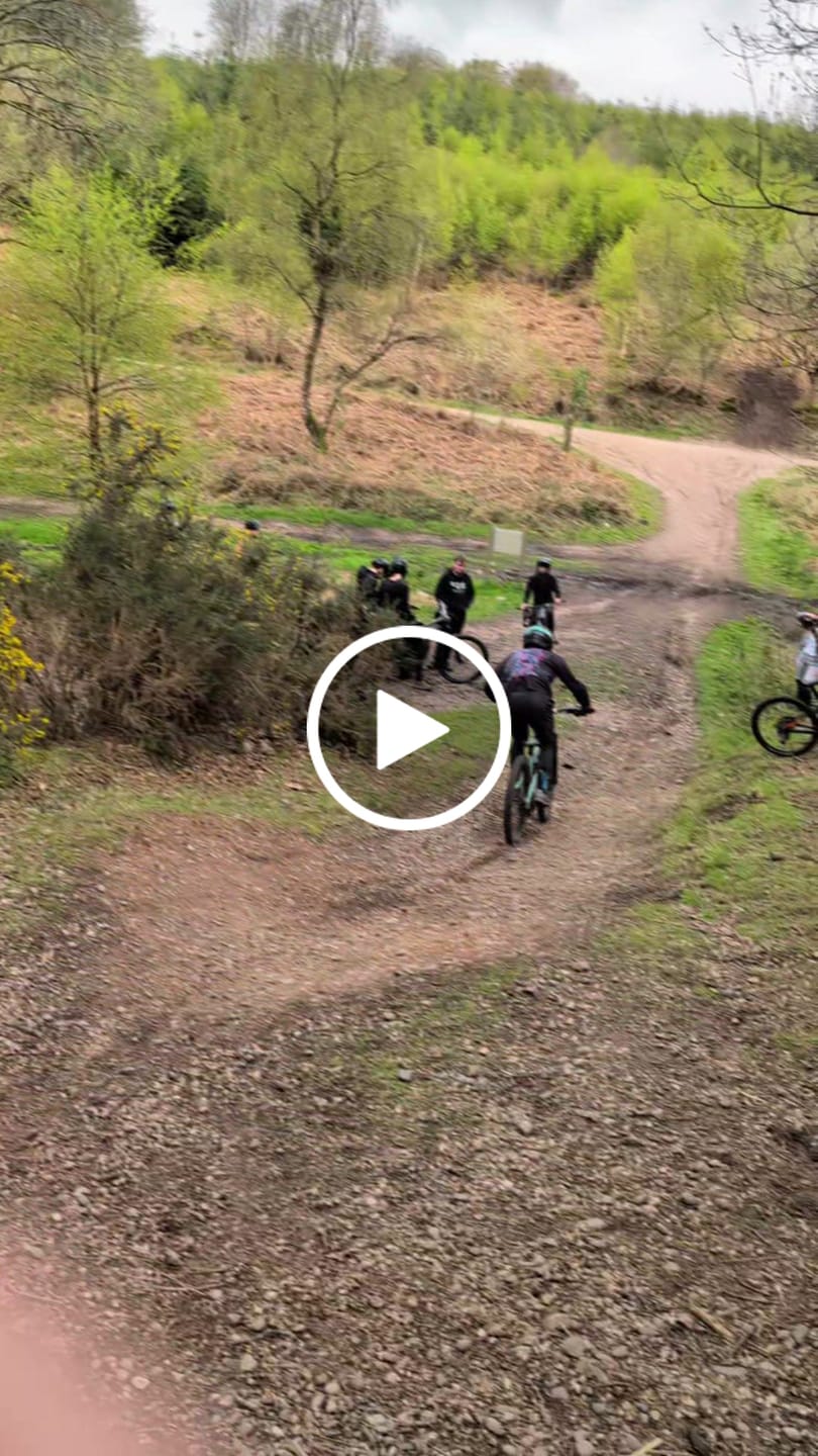 Customer video review of Aeterna | Long Sleeve | Flowteq™ Jersey