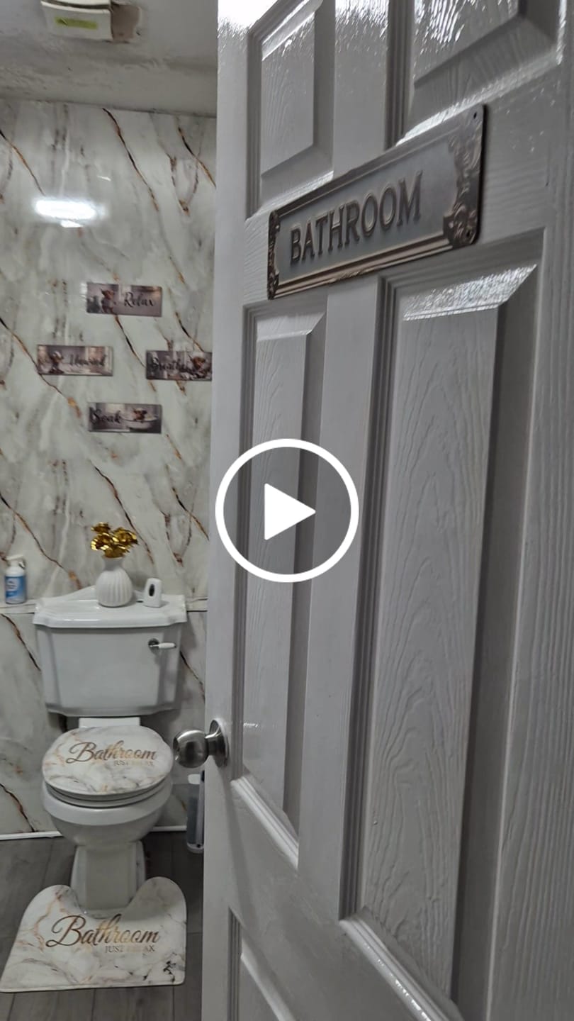 Customer video review of Premium White Gloss Shower Wall Panel – 1M x 2.4M