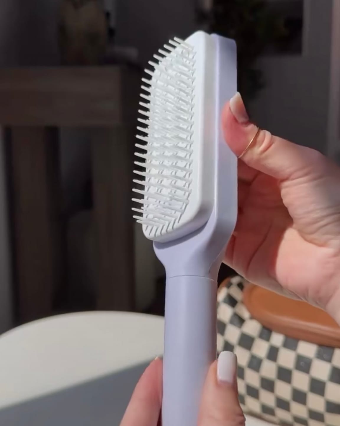 Customer photo review of Koko Self Cleaning Hair Brush