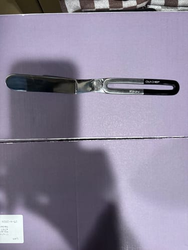 Customer photo review of Small LiftOff Chef's Palette Knife