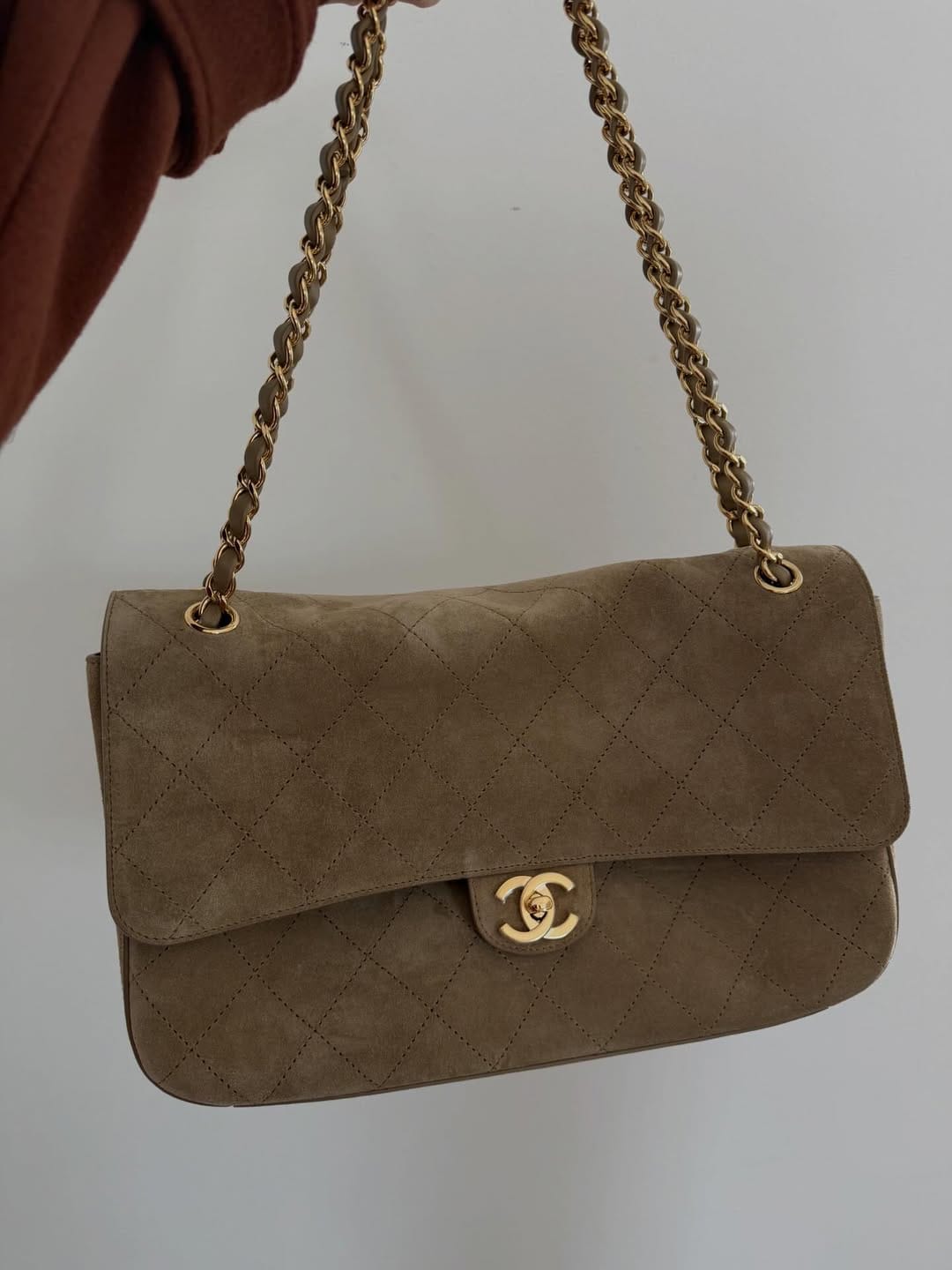 Customer photo review of Chanel 2026 Maxi Flap Bag 32cm Beige Suede Calfskin