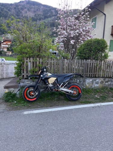 Customer photo review of 50/50 Supermoto Wheel Graphics