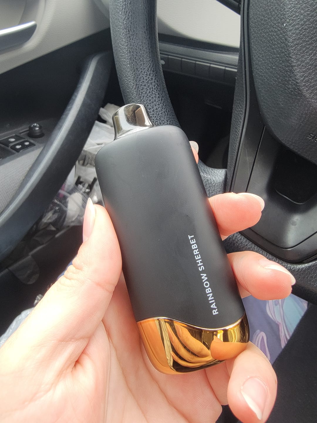 Customer photo review of Rainbow Sherbet CBD Vape