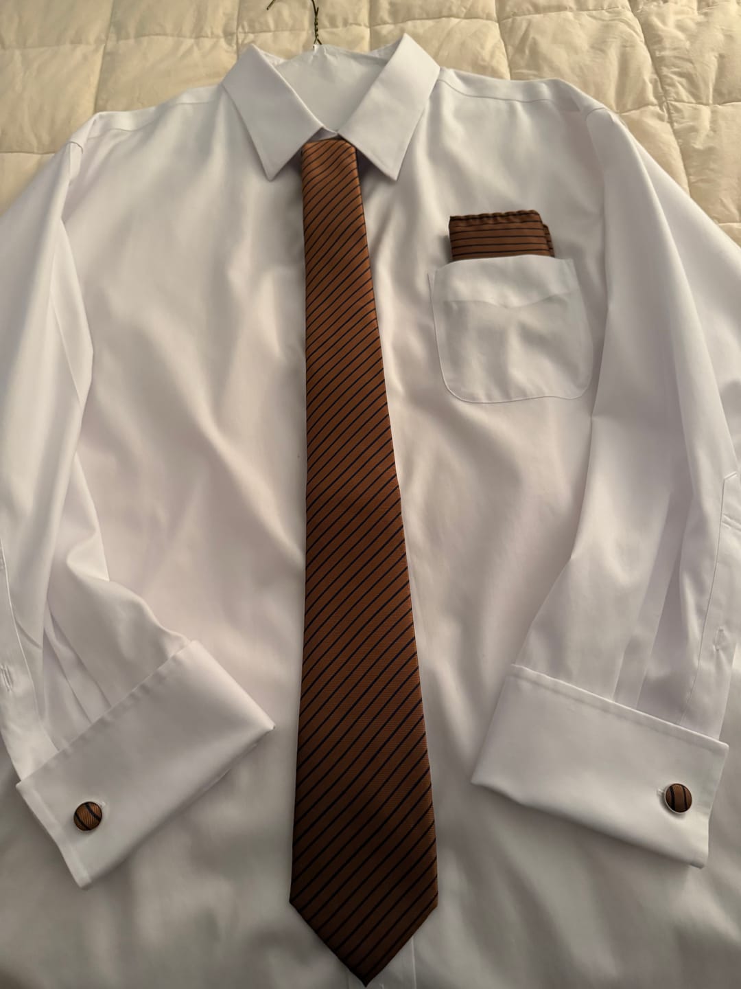 Customer photo review of Barry. Wang Navy Blue Striped Tie Gold Silk Necktie Pocket Square Cufflinks Set for Men Business