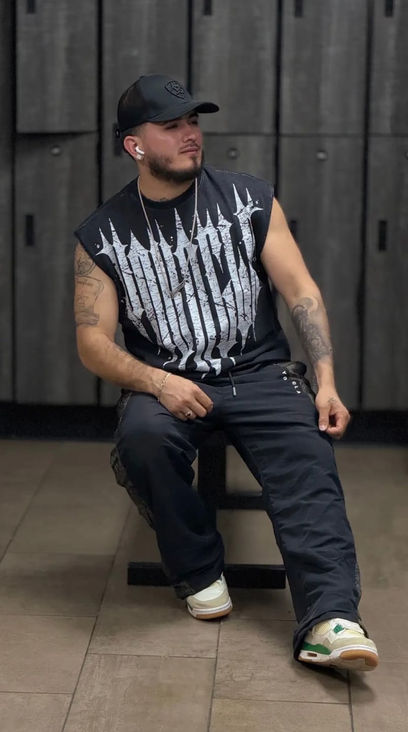 Customer photo review of 3021 - Revenge Crop Cut-Offs