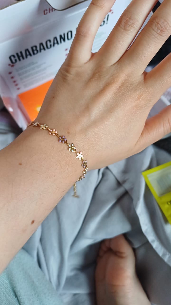 Customer photo review of Pulsera Alisa
