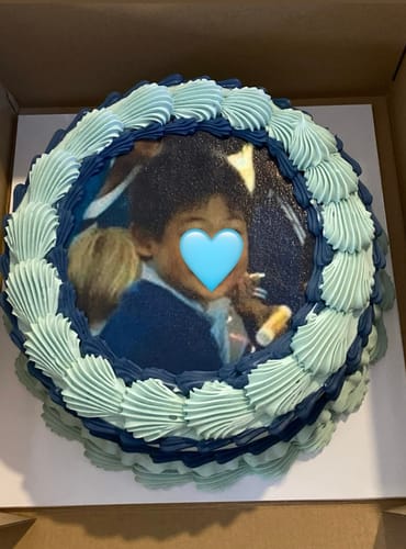 Customer photo review of edible image cake