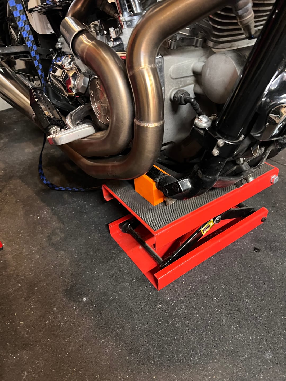Customer photo review of 99-17 Dyna lift block adapters