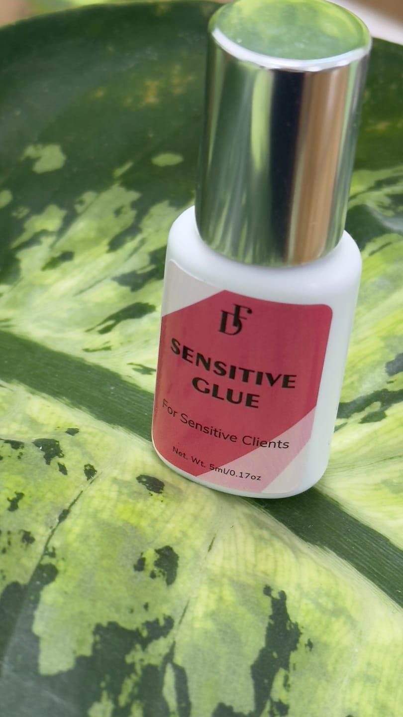Customer photo review of Japan Low Irritation Lash Glue for Eyelash Extension