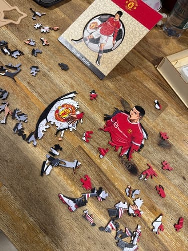Customer photo review of Cristiano Ronaldo - Holzpuzzle