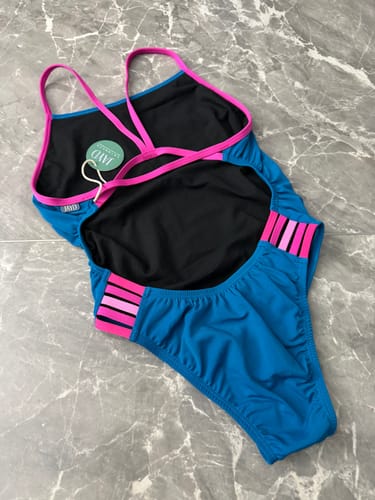 Customer photo review of LENNOX ONE PIECE - Nordic|Orchid