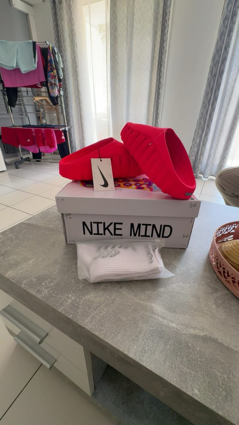 Customer photo review of Mind 001 - Solar Red