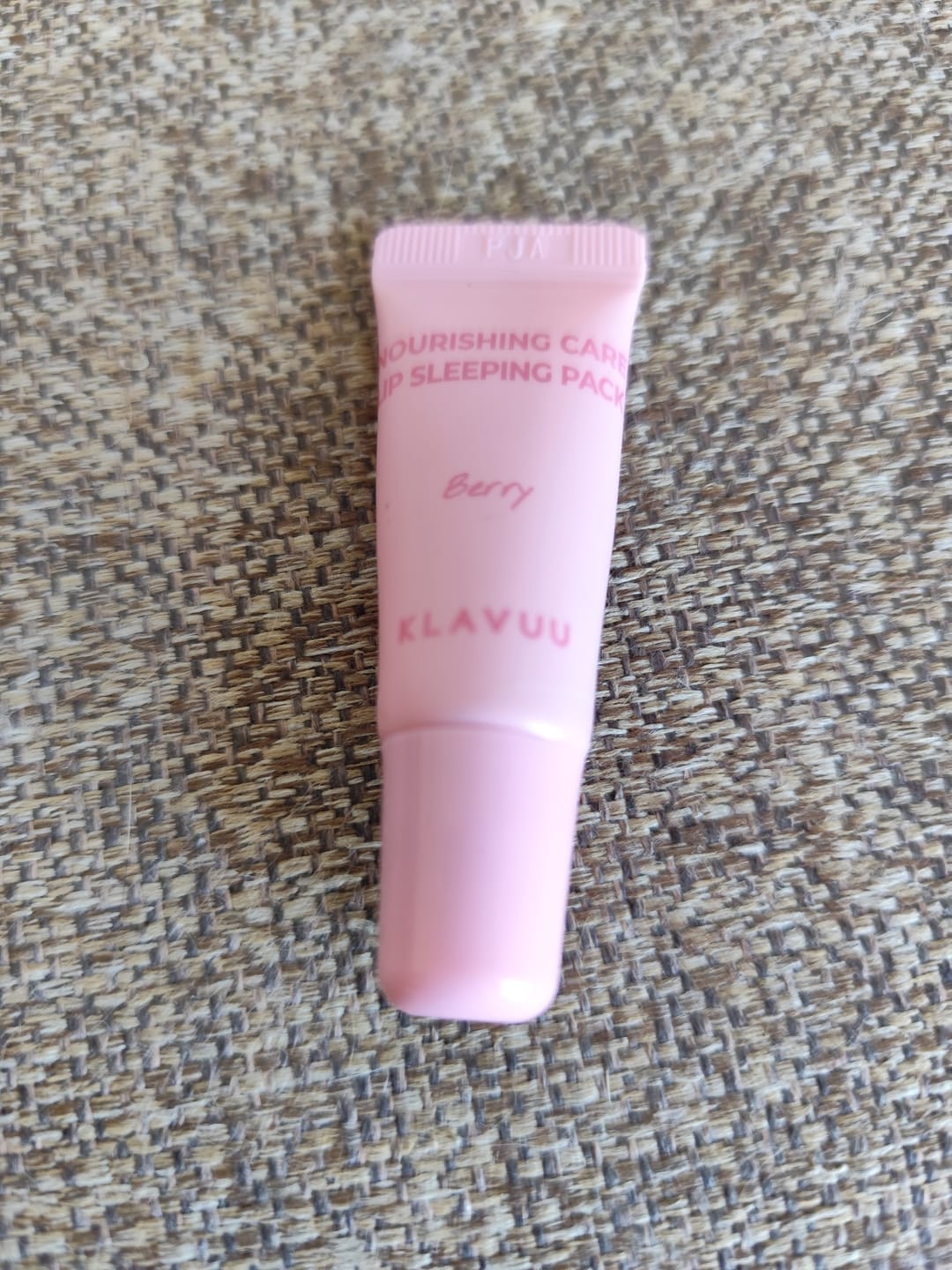 Customer photo review of Mitrinoša nakts maska lūpām KLAVUU Nourishing Care Lip Sleeping Pack