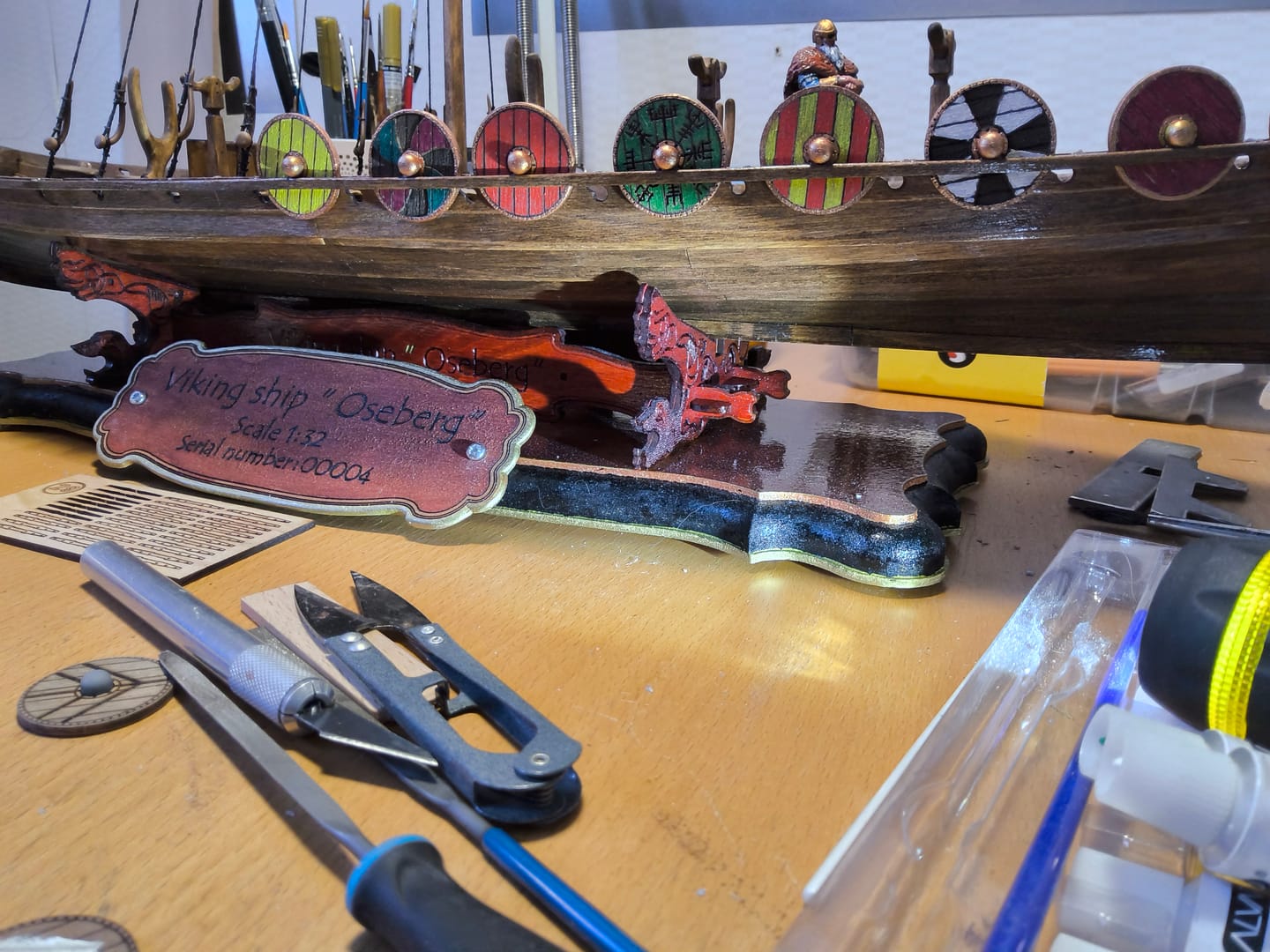 Customer photo review of Peana completa con Soportes para Maquetas de Barcos - Madera 390x145 mm