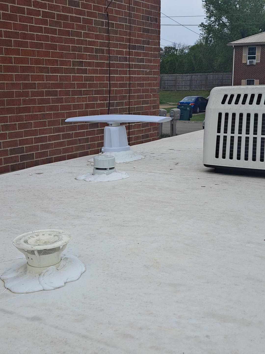 Customer photo review of RV-Link TV-1B-WFB1B | RV TV/AM/FM Antenna, Wi-Fi/LTE Prep Kit