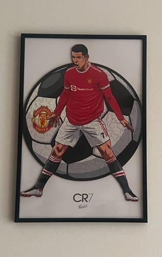Customer photo review of Cristiano Ronaldo - Holzpuzzle