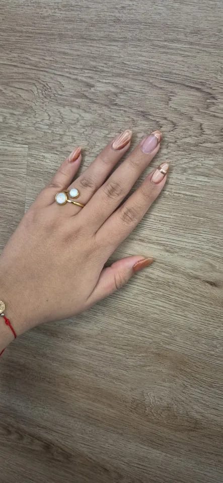 Customer photo review of BORN PRETTY 10ml Brown Purple Black Red Cat Magnetic Gel Polish Manicure Soak Off UV Gel Nail Art Varnish Autunm Winter Nails