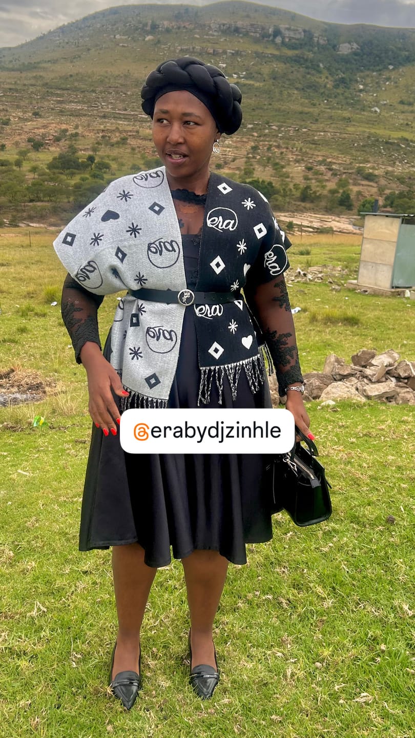 Customer photo review of ERA Signature Scarf