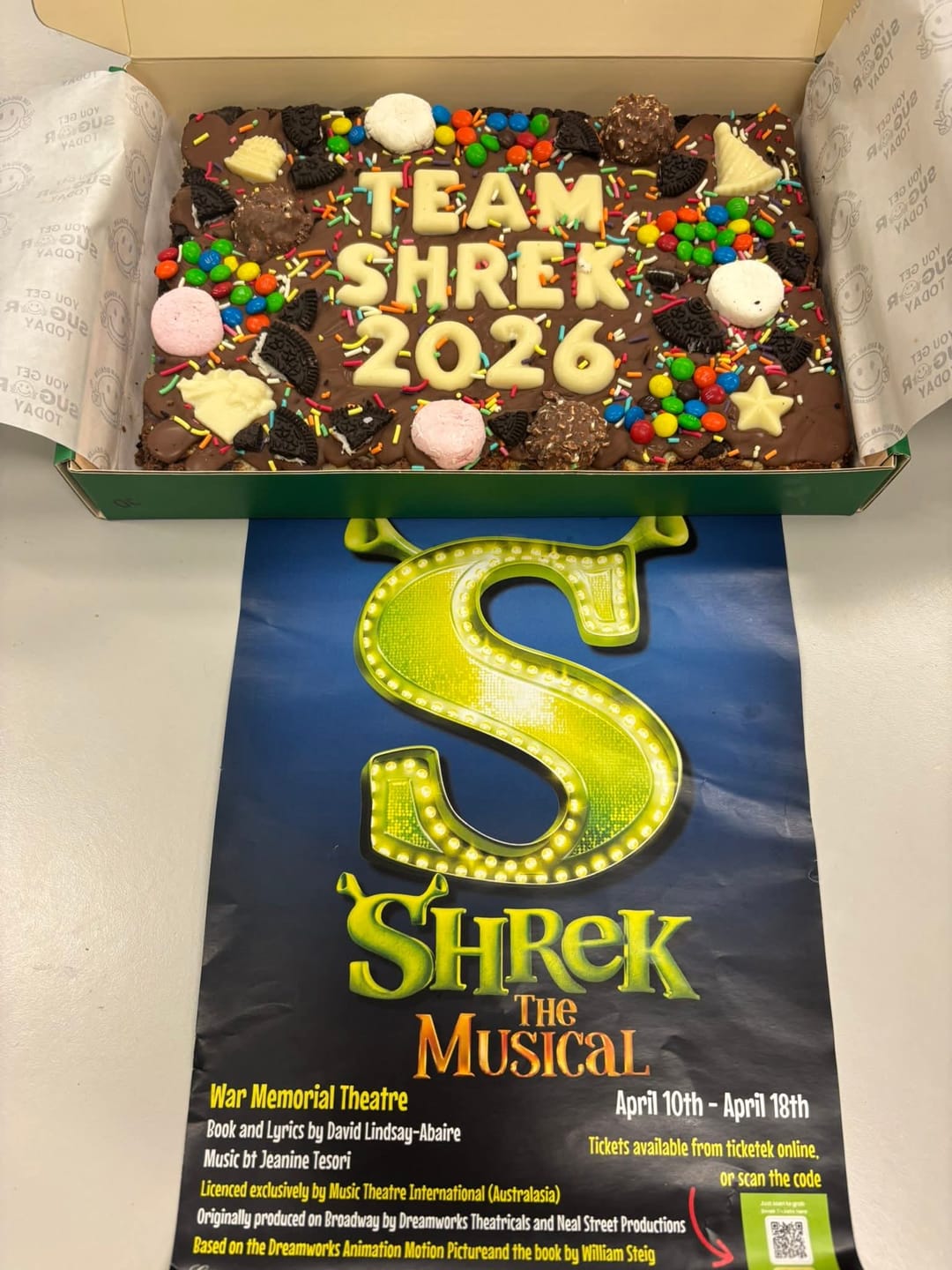 Customer photo review of Mega custom message birthday brownie