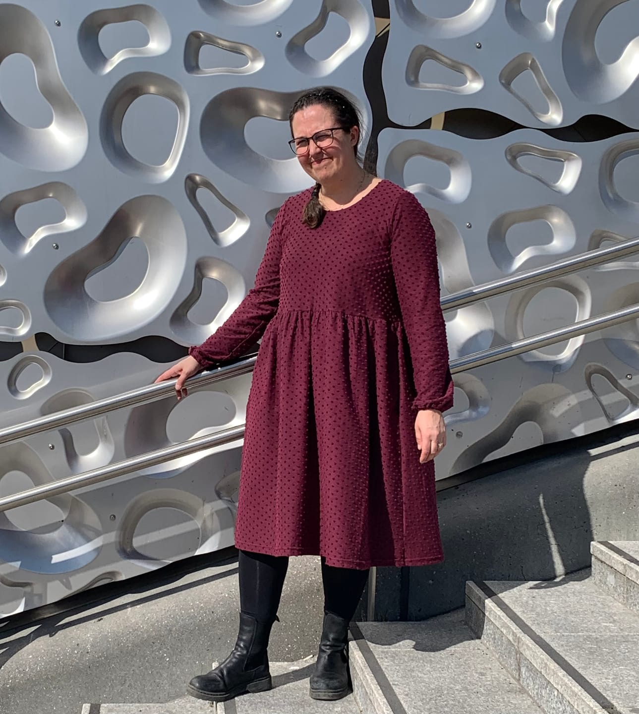 Customer photo review of Aarre Label Tummanpunainen Neulos - Pala