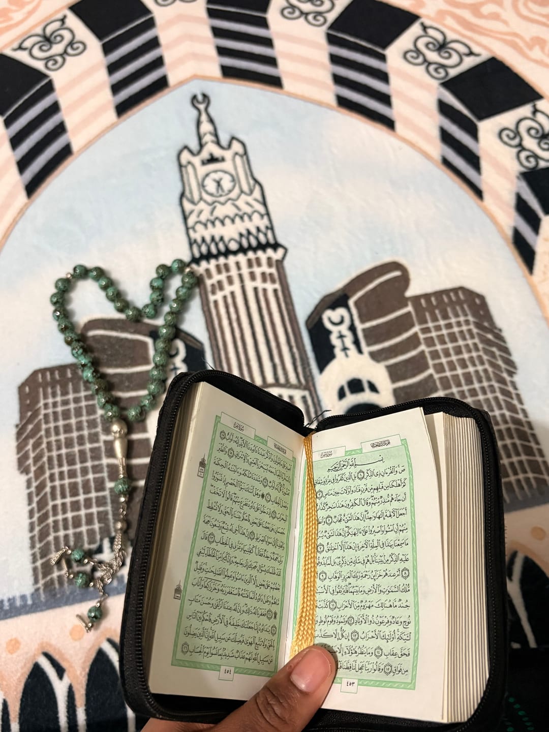 Customer photo review of Floral Kaaba  Padded Prayer Mat